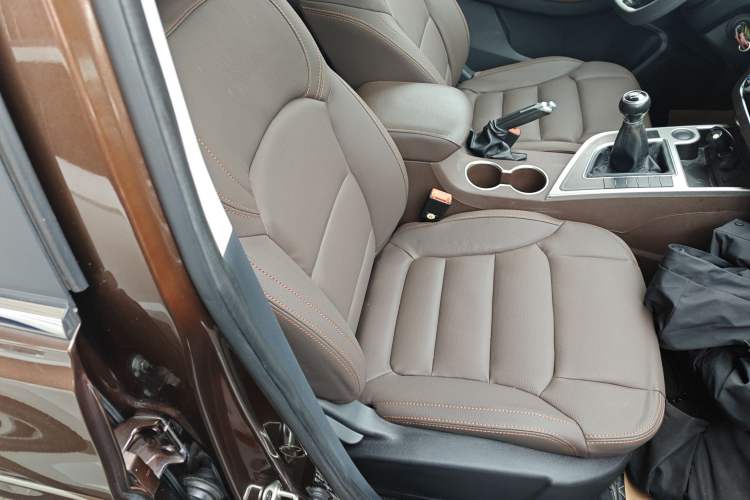 Used FORTHING Joyear X5 2017 1.6L Manual Luxury Model
