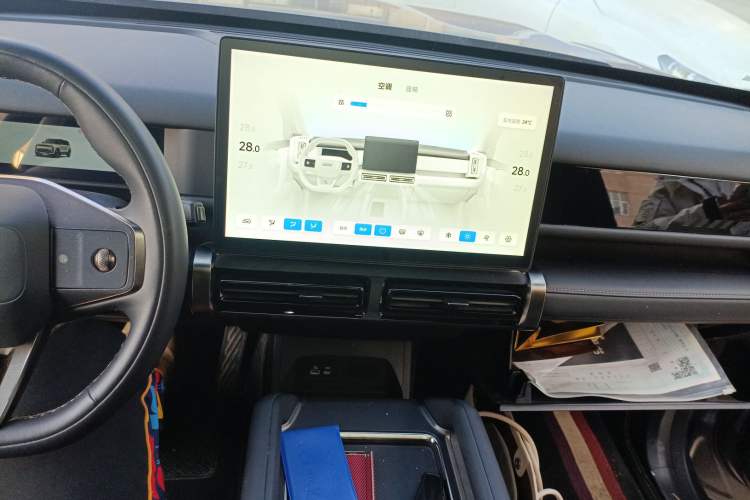 Used iCAR 03T 2024 520km Two-Wheel Drive Long-Range Version Audio And AC Panel