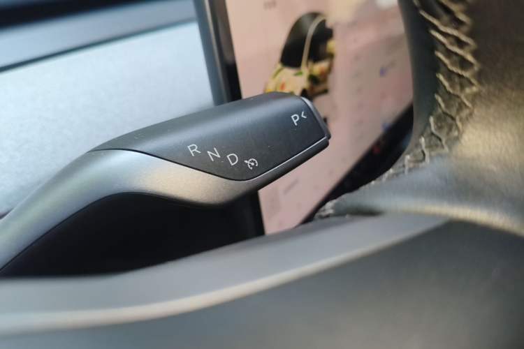 Used Tesla Model Y 2024 Long-Range All-Wheel-Drive Version
