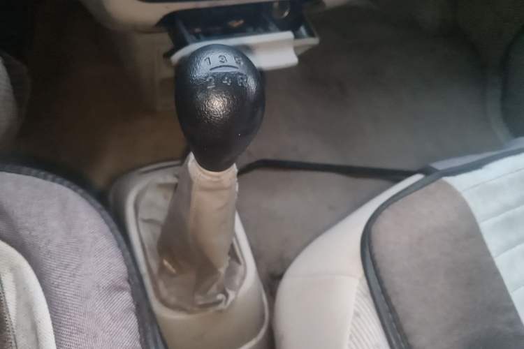 Used JAC Refine 2011 2.4L Colorful Journey Gasoline Standard Edition HFC4GA1-C