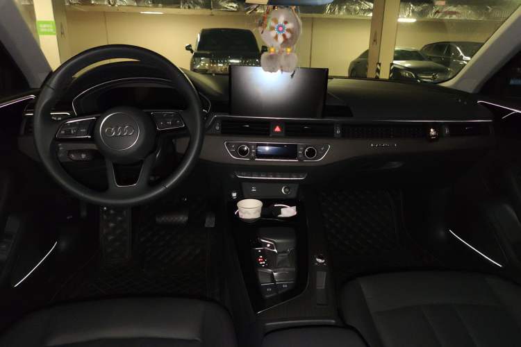 Used Audi A4 2023 allroad quattro
