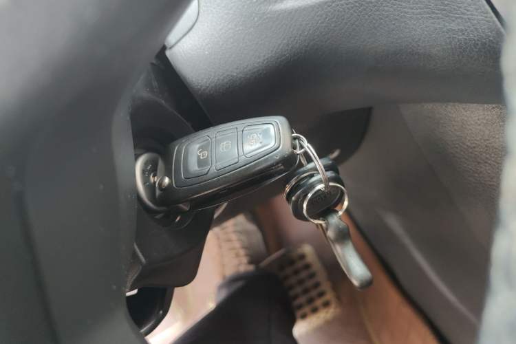 Used Ford Focus 2012 Sedan 1.6L Automatic Fashion Edition