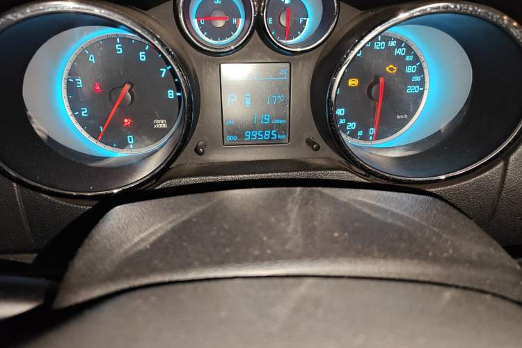 Used CHANGAN CS35 2014 1.6L Automatic Luxury Navigation Model China IV Standard
