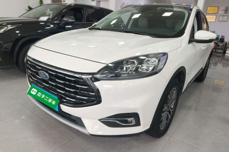 Used Ford Escape 2020 EcoBoost 245 Two-Wheel-Drive Titanium Edition