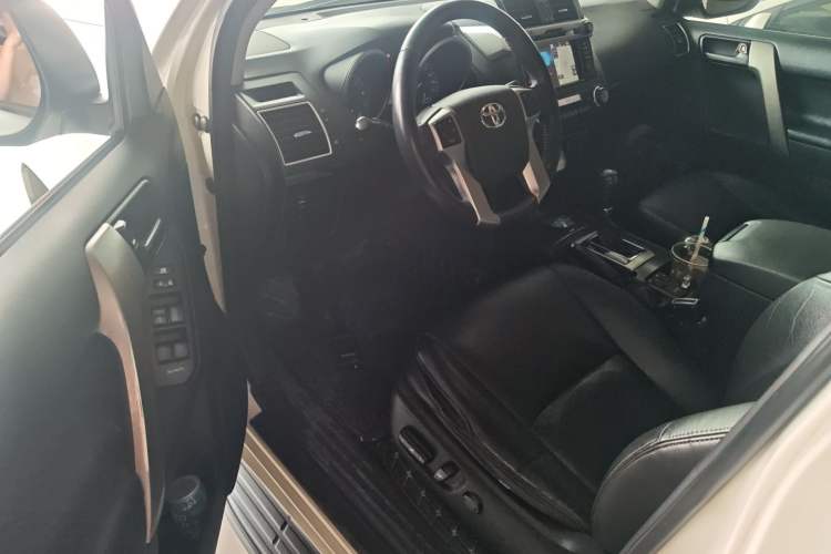 Used Toyota Prado 2016 2.7L Automatic Luxury Edition
