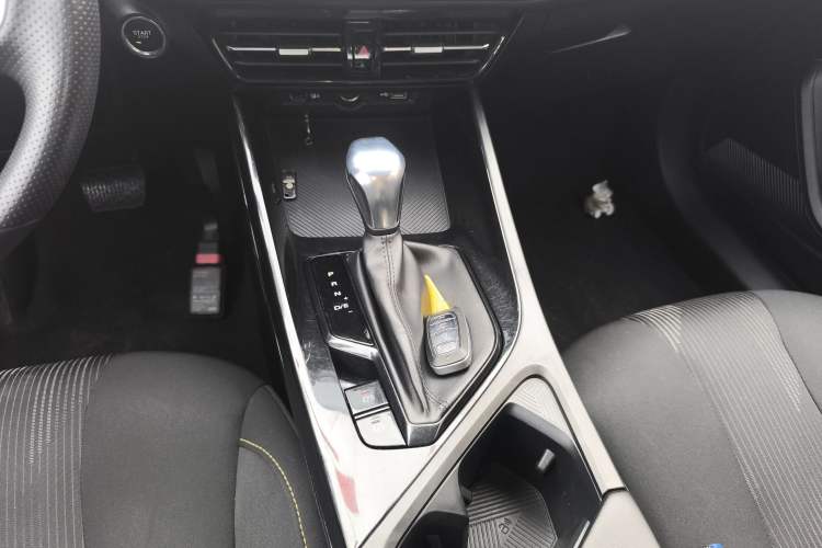 Used Roewe i5 2021 1.5L CVT Platinum Edition Gear Lever