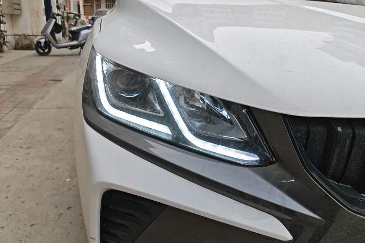 Used Geely Auto Coolray 2023 1.5T DCT Platinum Edition
