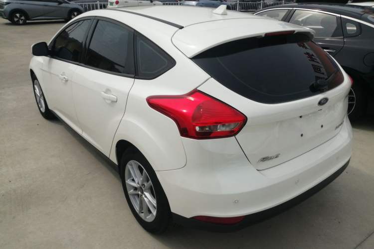 Used Ford Focus 2017 Hatchback 1.6L Automatic Fashion Edition Smart Drive Version Rear Left 45 Deg