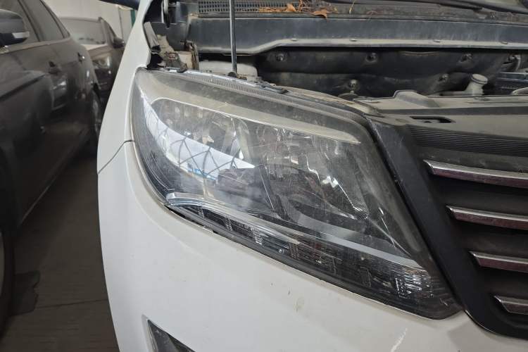 Used FORTHING S500 2016 1.6L Manual Luxury Edition Right Front Headlight