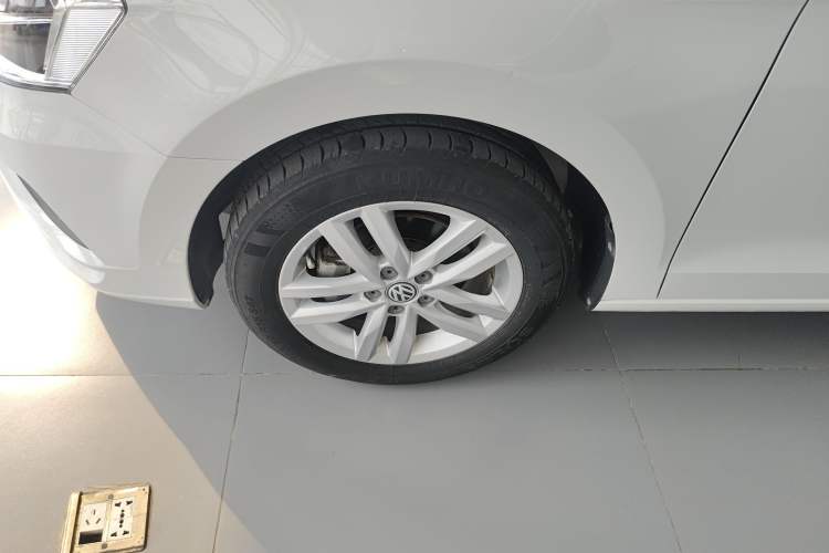 Used Volkswagen Jetta 2019 Dream Edition 1.5L Manual Fashion Version
