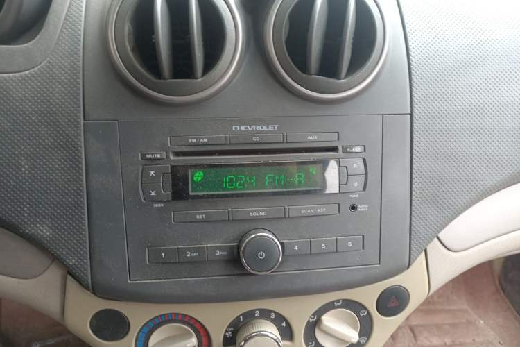 Used Chevrolet Lova 2010 1.4 MT Fengdu Version