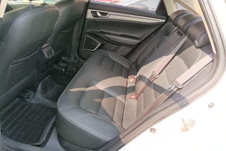 Used Geely Auto Emgrand GL 2017 1.8L DCT Elite Model Left Rear Seat