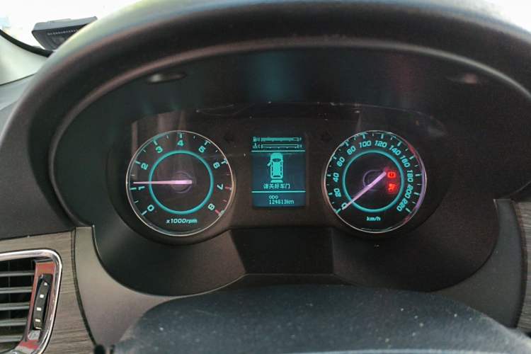 Used JAC Group Refine M5 2013 2.0T Gasoline Manual Business Edition Instrument Cluster