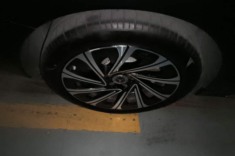 Used Mercedes-Benz E-Class 2025 E 300 L Luxury Model
