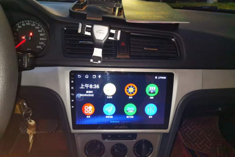 Used Volkswagen Lavida 2013 Revised Classic 1.6L Manual Fashion Edition Audio And AC Panel