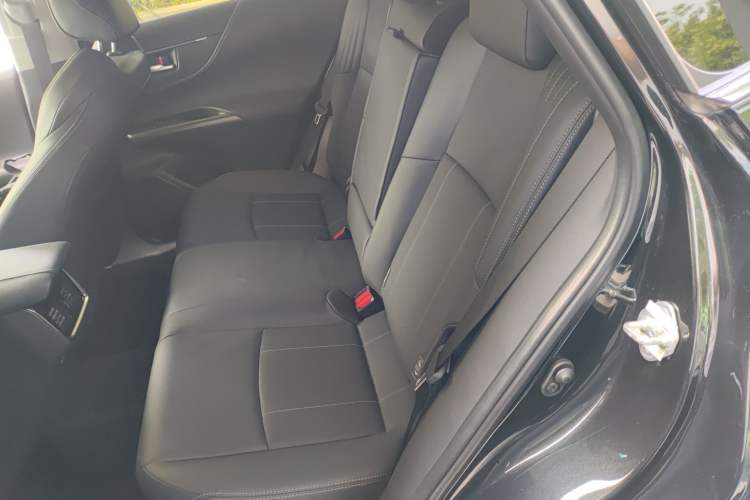 Used Toyota Harrier 2023 Dual-Engine 2.5L CVT Two-Wheel Drive Luxury Edition
