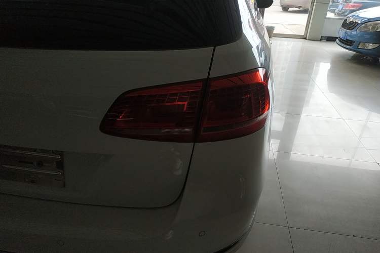 Used Volkswagen Magotan 2012 Travel Edition 2.0 TSI Luxury Version

