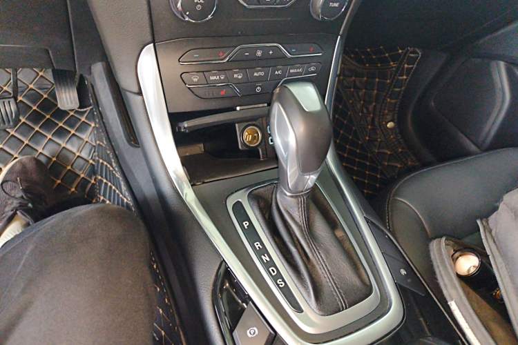 Used Ford Edge 2018 EcoBoost 245 Two-Wheel-Drive Titanium 7-Seater China V Standard
