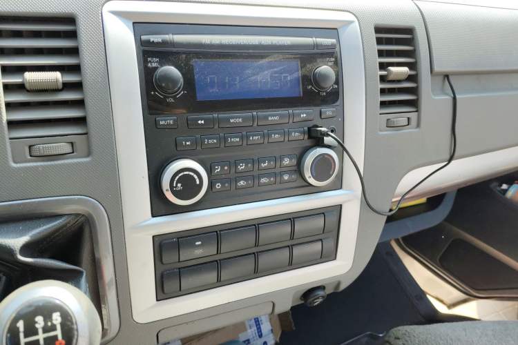 Used Foton Scenic G7 2017 2.0L Long-Wheelbase Commercial Van High Roof 2 Seats 4Q20M