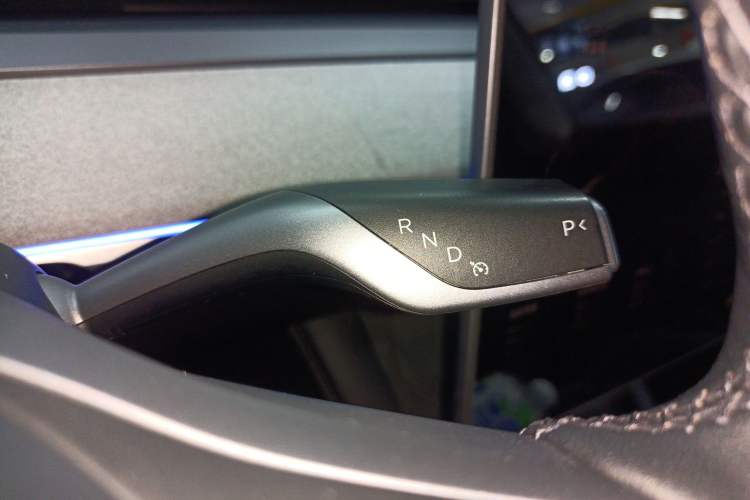 Used Tesla Model Y 2023 Rear-Wheel-Drive Version