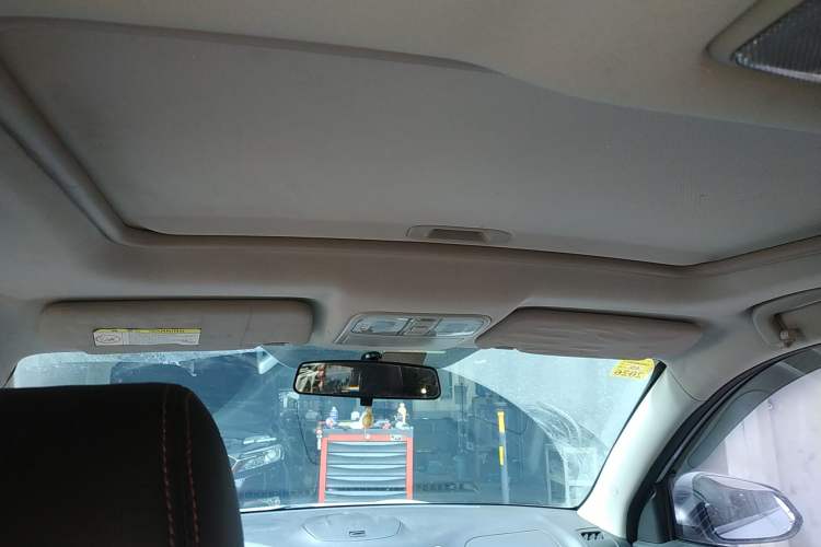 Used CHANGAN CS35 2015 1.6L Automatic Luxury Model China IV Standard
