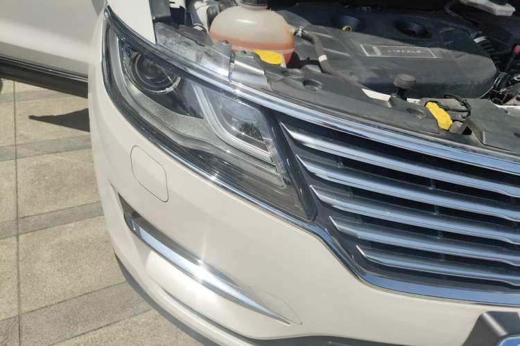 Used Lincoln MKC 2017 2.0T Two-Wheel Drive Deluxe Edition