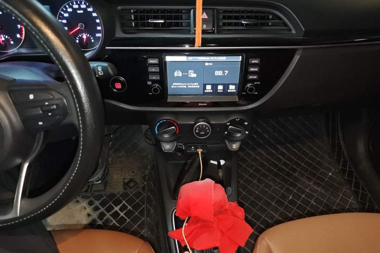 Used Kia KX Cross 2017 1.4L AT GLS Audio And AC Panel