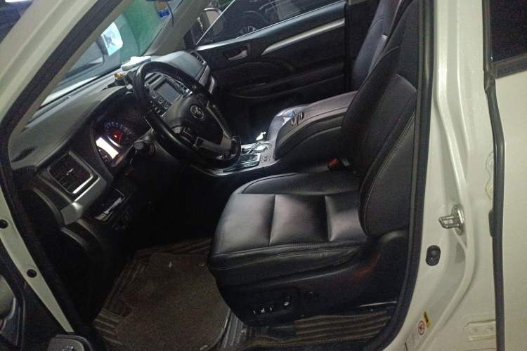 Used Toyota Highlander 2017 2.0T Four-Wheel Drive Luxury Edition 7 Seats
