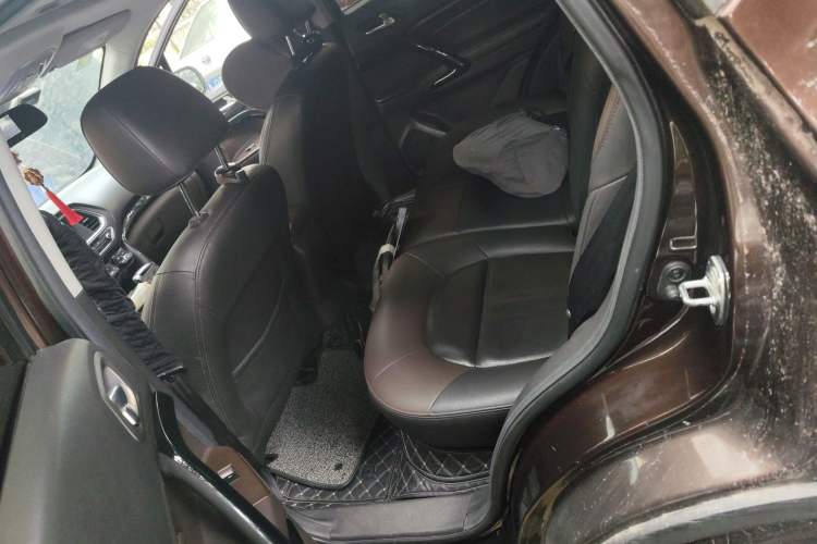 Used GAC Trumpchi GS4 2015 200T G-DCT Luxury Edition Left Rear Seat