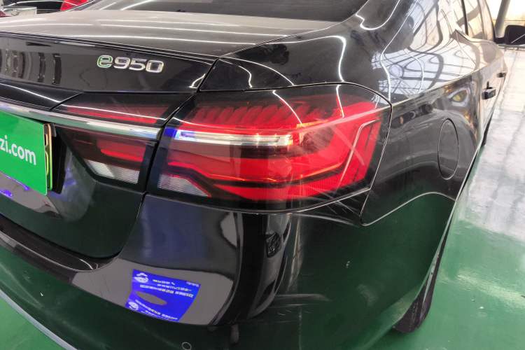 Used Roewe e950 2017 50T Hybrid Connected Executive Edition
