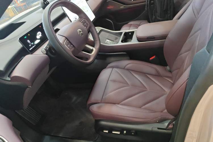 Used Nio ET5T 2025 75 kWh Touring Left Front Seat