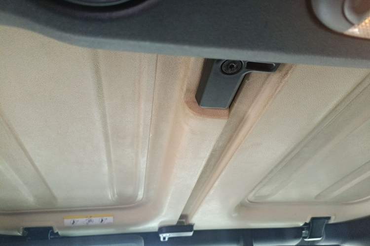 Used Jeep Wrangler 2015 2.8TD Sahara Four-Door Comfort Edition Headliner