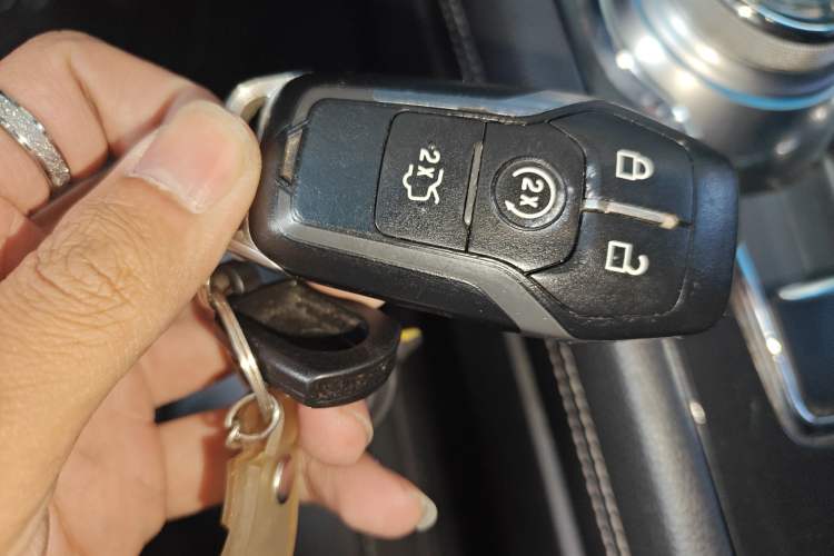 Used Ford Taurus 2017 EcoBoost 245 Luxury Model Vehicle Key