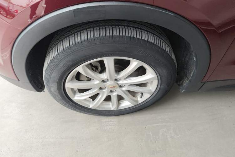 Used Cadillac XT4 2018 28T Two-Wheel Drive Tech Version Left Front Wheel Hub