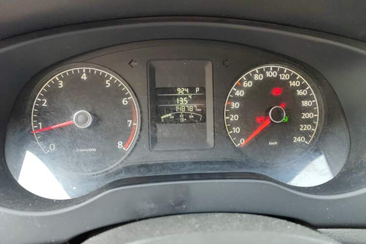 Used Volkswagen Sagitar 2012 1.6L Automatic Fashion Edition
