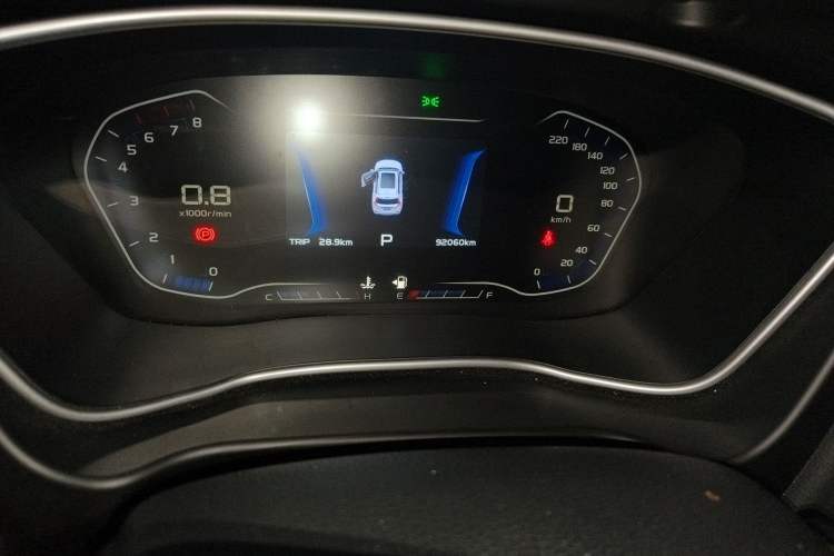 Used Geely Auto Vision X6 2018 1.4T CVT 4G Connected Flagship Edition Odometer Close Up