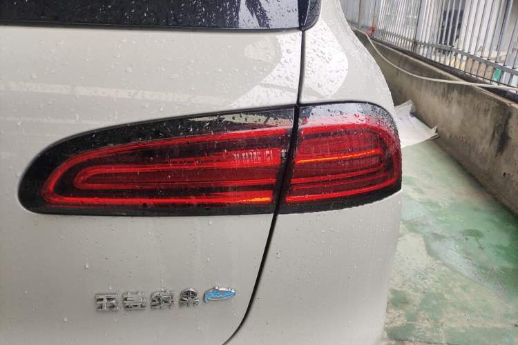 Used Wuling Bingo PLUS 2024 330 km Range Five-Seater Version
