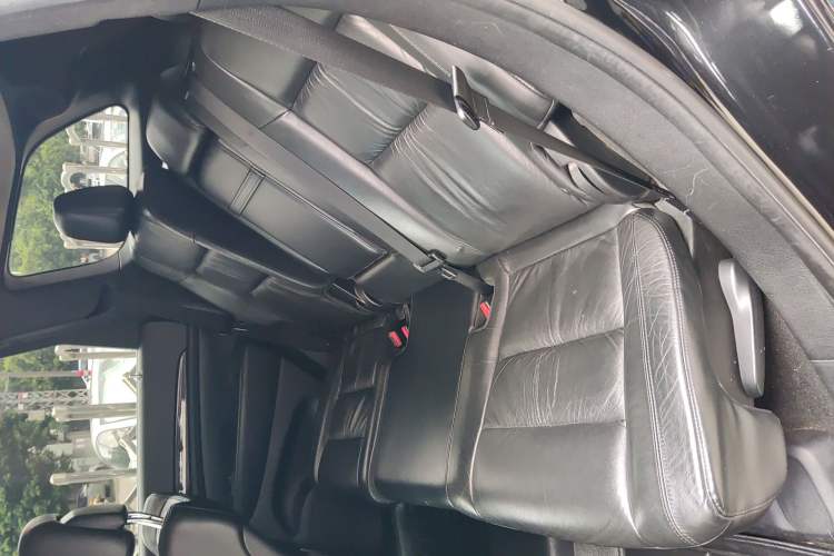 Used Jeep Grand Cherokee 2011 Revised Version 3.6L Comfort Edition
