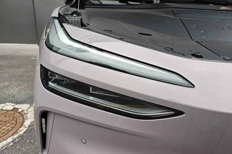 Used ONVO L60 2024 60 kWh Rear-Drive Version Right Front Headlight