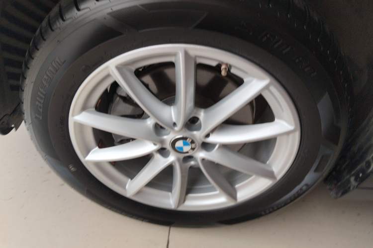 Used BMW X1 2018 sDrive18Li Fashion Model Left Front Wheel Hub