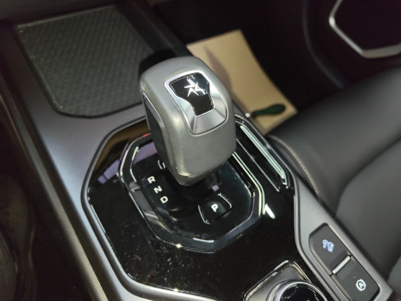 Geely Auto icon 2025 Linglong 1.5TD Jinxi Edition — снимка 16