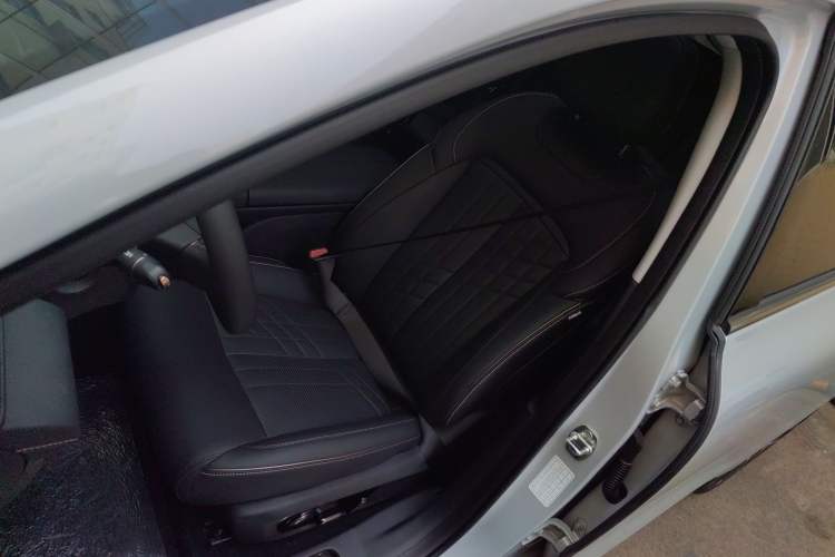 Used Baojun Enjoy 2025 Plug-in Hybrid 140km Luxury Edition
