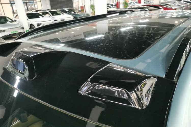 Used Formula Leopard 8 2025 Smart & Brave Flagship Edition 7 Seats