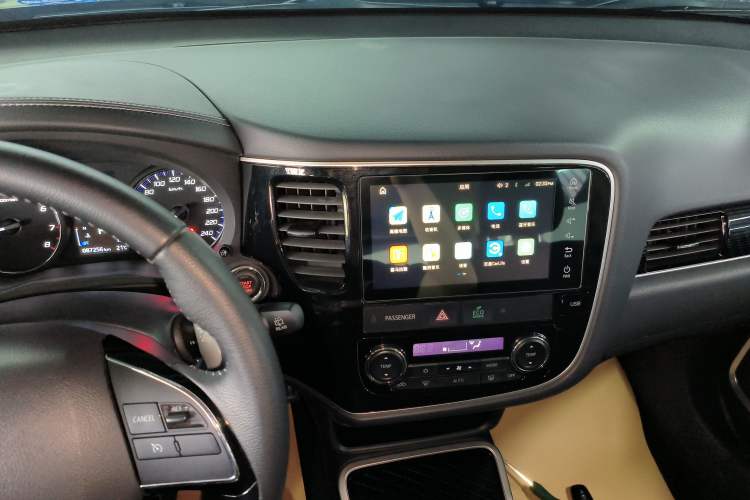 Used Mitsubishi Outlander 2020 2.4L 4x4 Zhi Xiang Edition 5 Seats