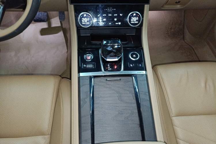 Used Jaguar XFL 2022 XFL 2.0T P250 Two-Wheel-Drive Prestige Luxury Edition
