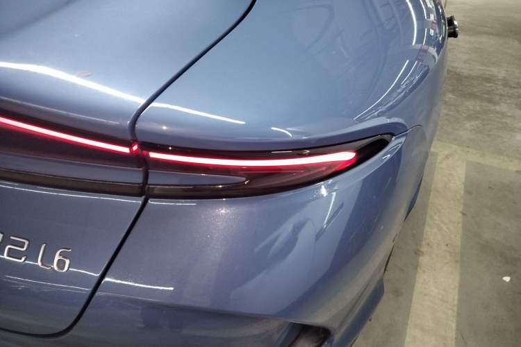 Used IM L6 2024 Max Standard Edition Right Rear Taillight