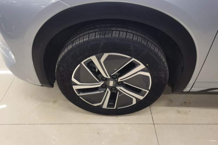 Used Geely Galaxy Galaxy Xingjian 7 EM-i 2025 120km Exploration+ Version