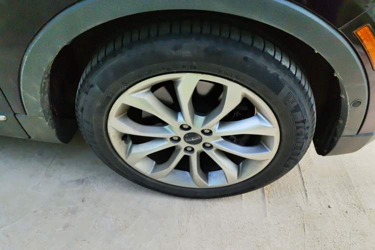 Used Lincoln MKC 2014 2.0T Two-Wheel-Drive Luxury Edition