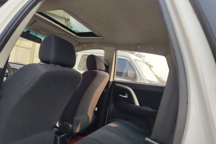 Used CHANGAN CX20 2014 1.4L IMT Sunroof Navigation Version China V Standard Headliner