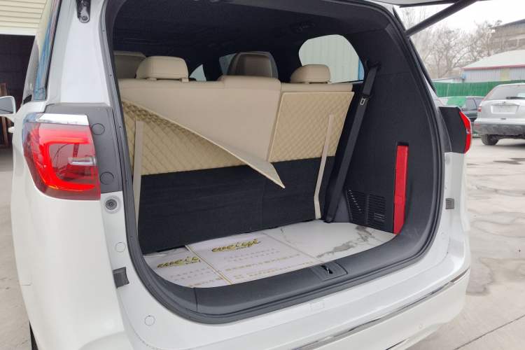 Used Buick GL8 2022 ES Land Cruiser 653T Luxury Model